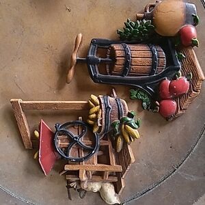 Vintage 1970s Homco Home Interiors wall deco metal